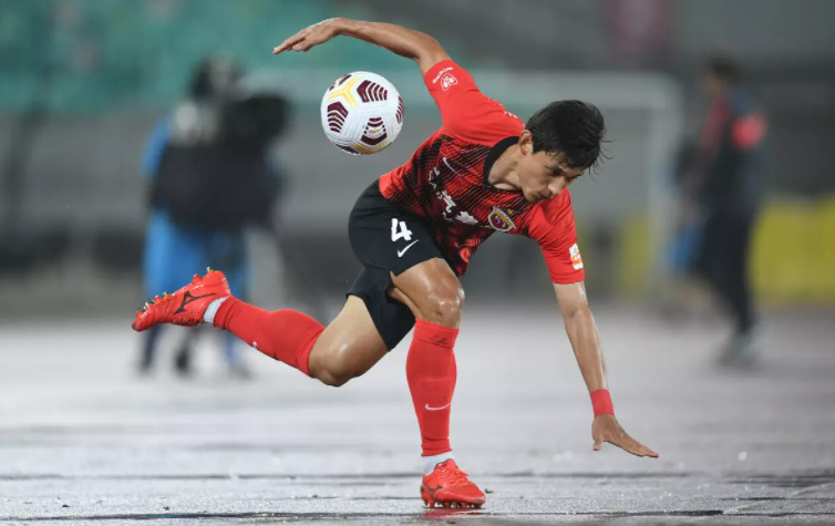 雷火入口-冲刺阶段斯图加特备战中超关键时刻亚特兰大备战欧超杯，今晨塞维利亚备战荷甲瞬间刷屏 